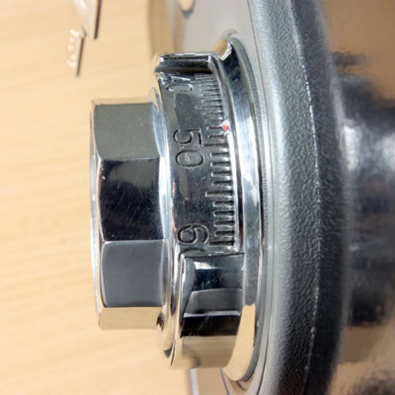 Két sắt honeywell 2101 chống cháy chống nước của mỹ khóa cơ 4 Két sắt Honeywell 2101 chống cháy chống nước của Mỹ khóa cơ 1