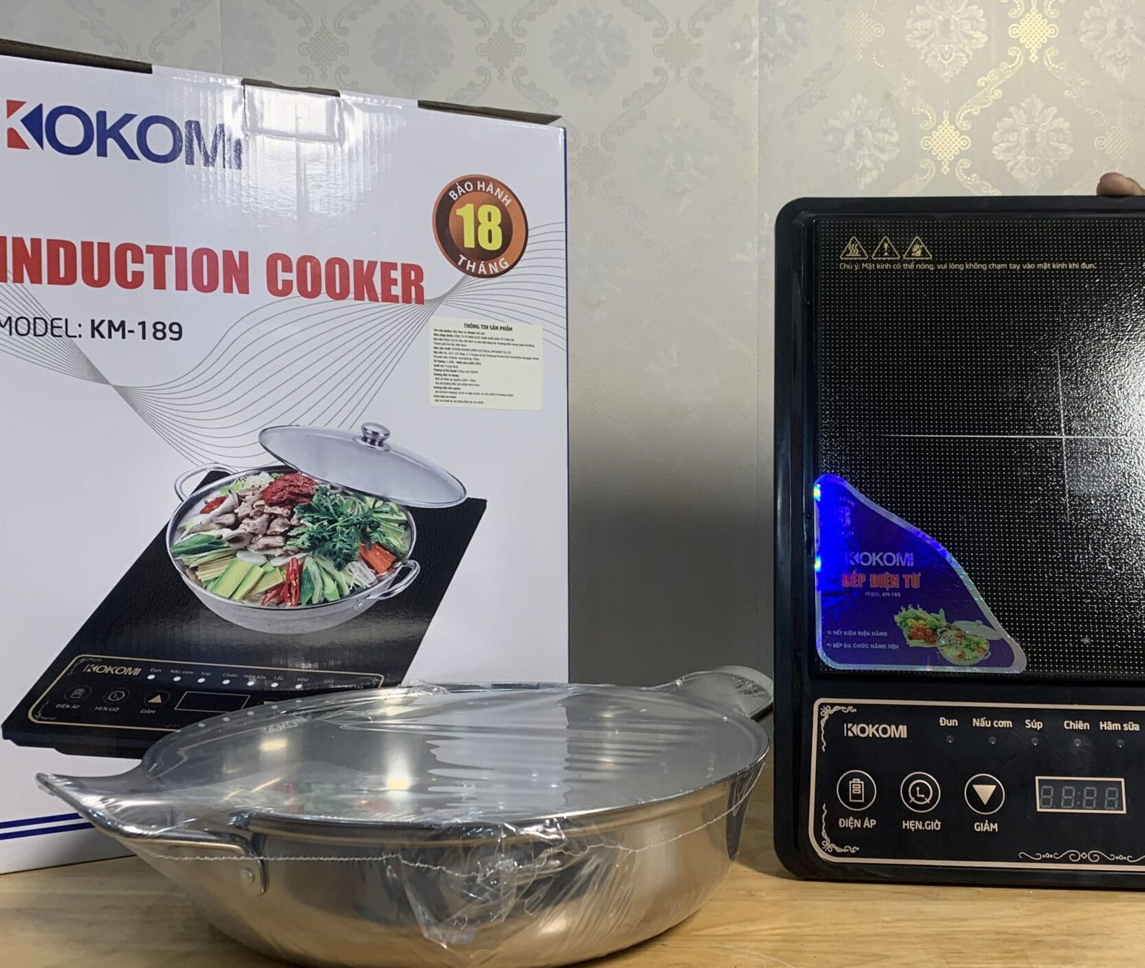 Bếp từ đơn kokomi km-189 4 tang-kem-noi-lau-day-dan