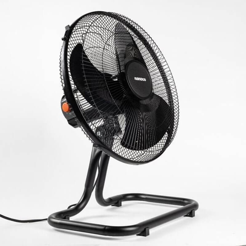 Thiết kế quạt sàn quỳ chắc chắn và tiện dụng