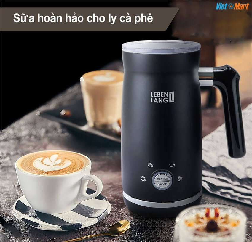 Chuẩn bị lớp bọt sữa mịn cho ly cà phê thơm ngon